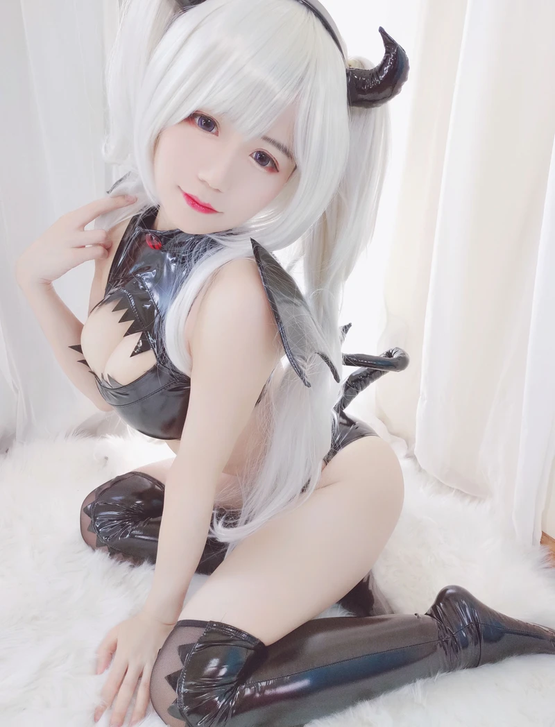 ảnh cosplay hentai 03